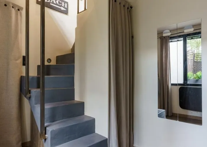 Apartment & Stylish 1bd Duplex W Gardenmontmartre! Paris